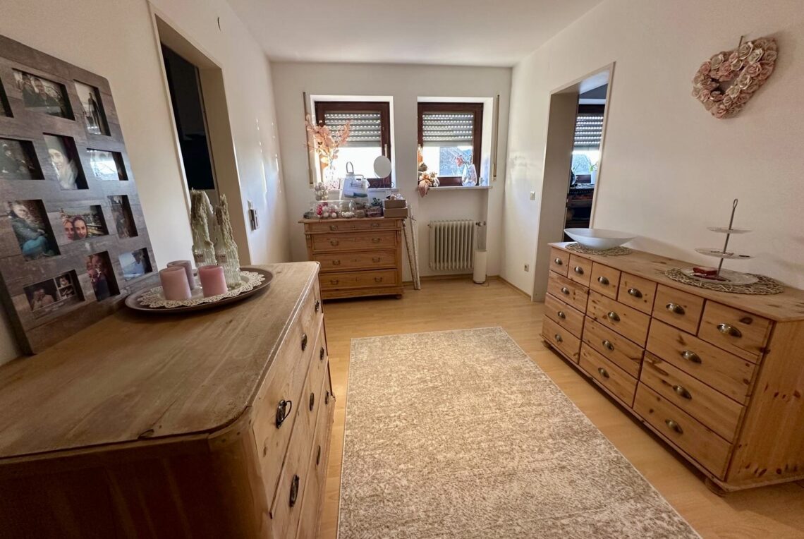 2b28a991-0ca1-4cb3-8e06-d92d41642649